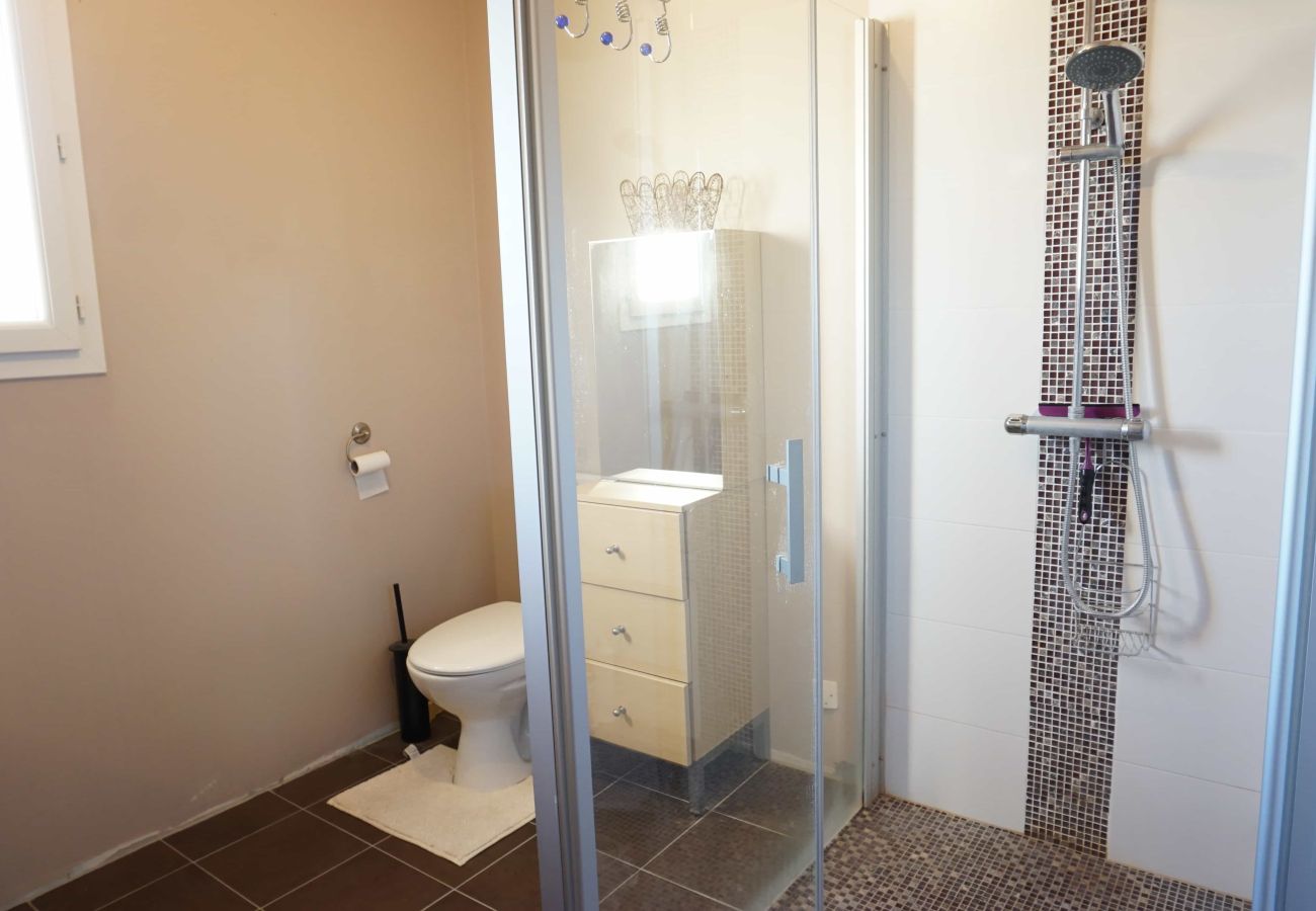 Location vacances Paradou villa à louer 2 salles de bains
