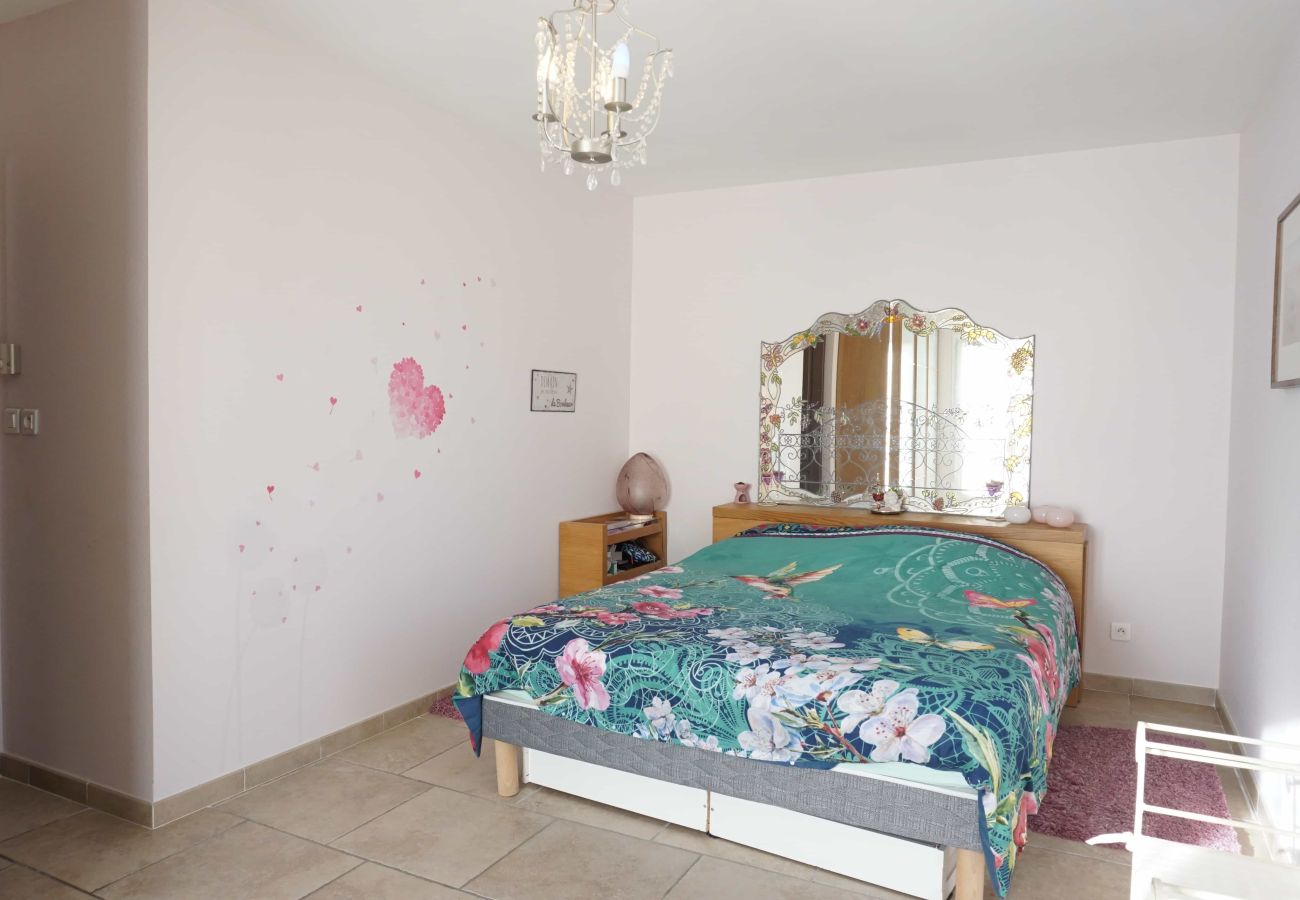 Location vacances Paradou villa à louer 4 chambres