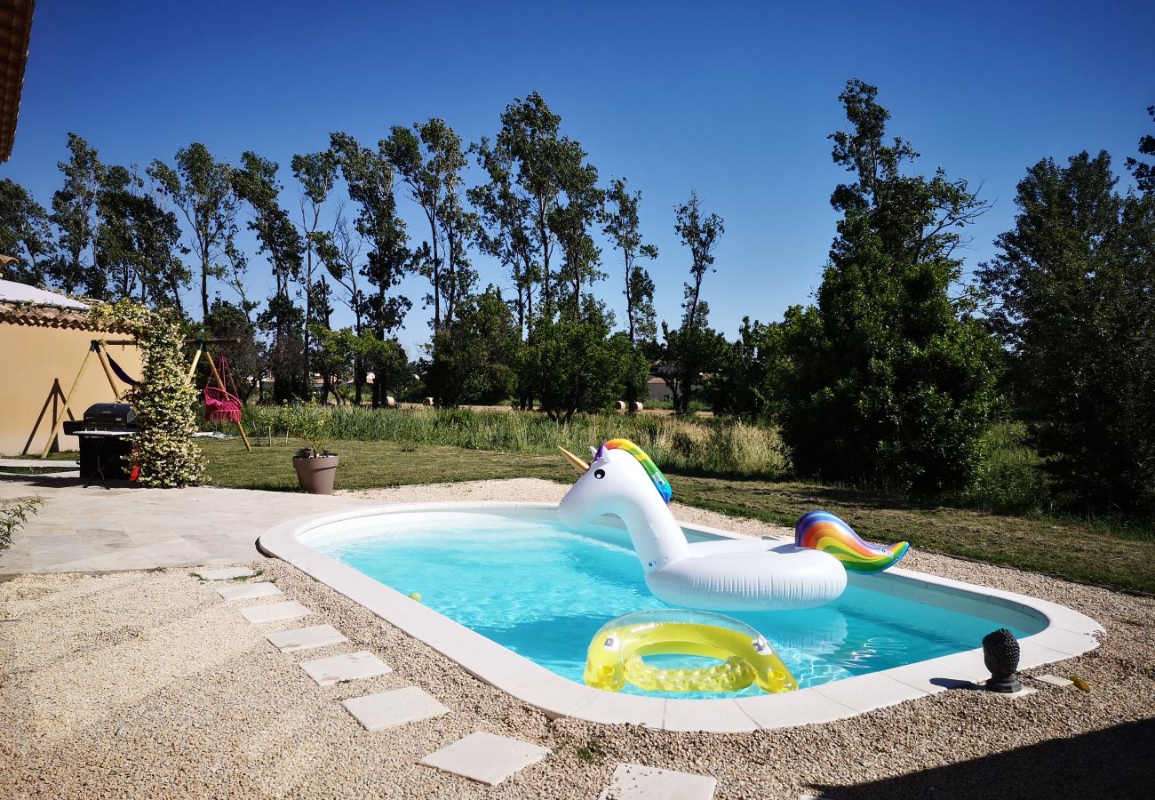 Location vacances Paradou villa à louer piscine
