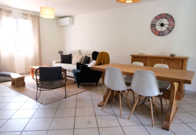 Maison à Mouriès - Maison climatisée avec piscine  Mouries Alpilles 4 pax Maison à Mouriès - Maison climatisée avec piscine  Mouries Alpilles 4 pax