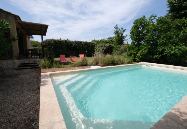 Maison à Mouriès - Maison climatisée avec piscine  Mouries Alpilles 4 pax Maison à Mouriès - Maison climatisée avec piscine  Mouries Alpilles 4 pax