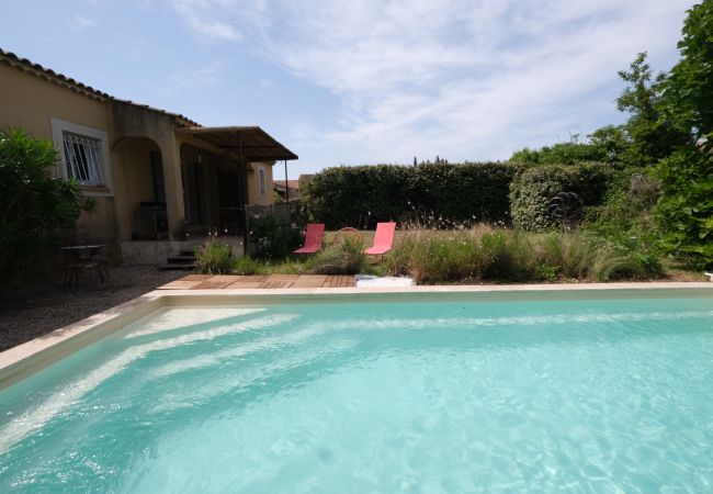 Maison à Mouriès - Maison climatisée avec piscine  Mouries Alpilles 4 pax Maison à Mouriès - Maison climatisée avec piscine  Mouries Alpilles 4 pax