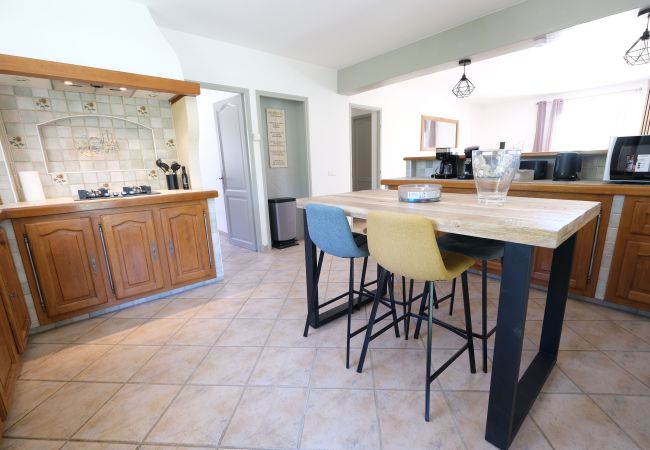 Villa à Saint Remy de Provence - Villa vue sur les Alpilles Saint Remy de Provence 6 pax LS1-454 Villa à Saint Remy de Provence - Villa vue sur les Alpilles Saint Remy de Provence 6 pax LS1-454