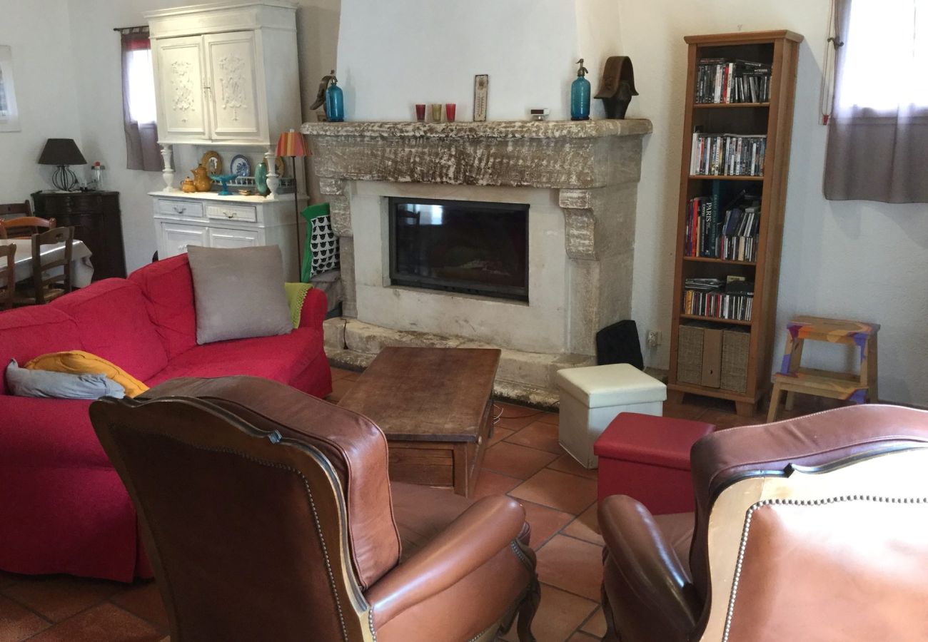 Maison à Mouriès - Maison avec piscine à Mouries Alpilles  6 personnes