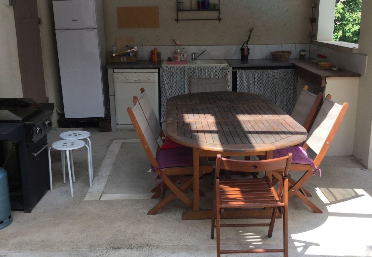 Maison à Mouriès - Maison avec piscine à Mouries Alpilles  6 personnes