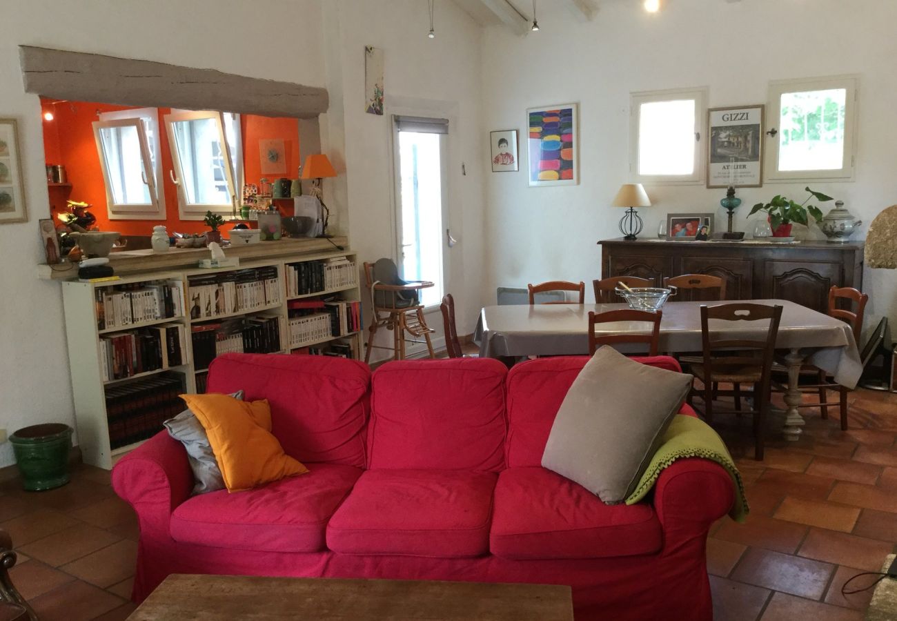 Maison à Mouriès - Maison avec piscine à Mouries Alpilles  6 personnes