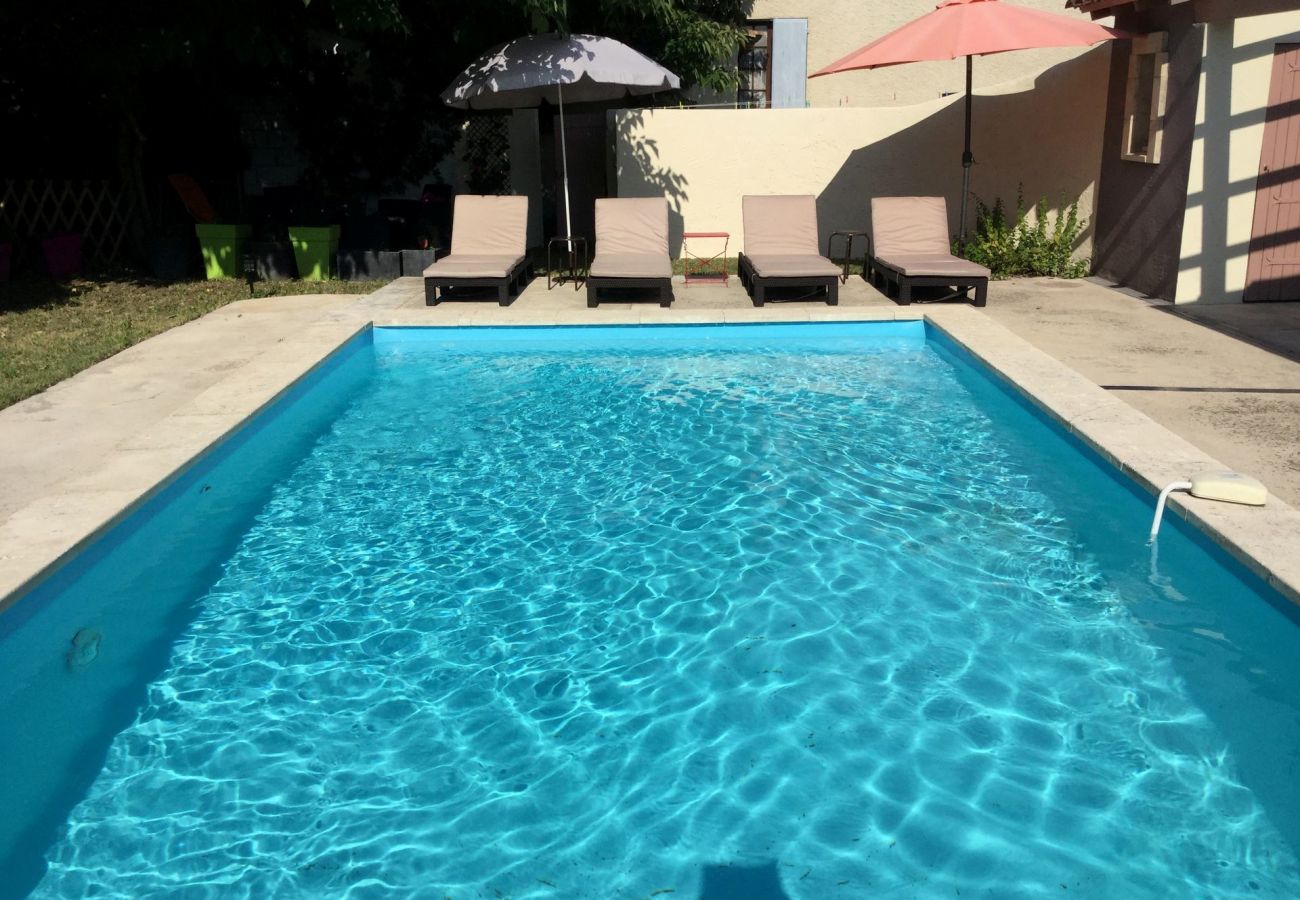 Maison à Mouriès - Maison avec piscine à Mouries Alpilles  6 personnes