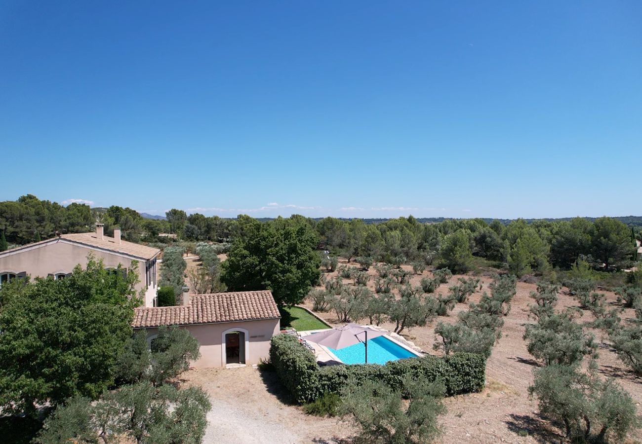 Villa à Mouriès - Villa climatisée piscine chauffée vue Alpilles Mouries