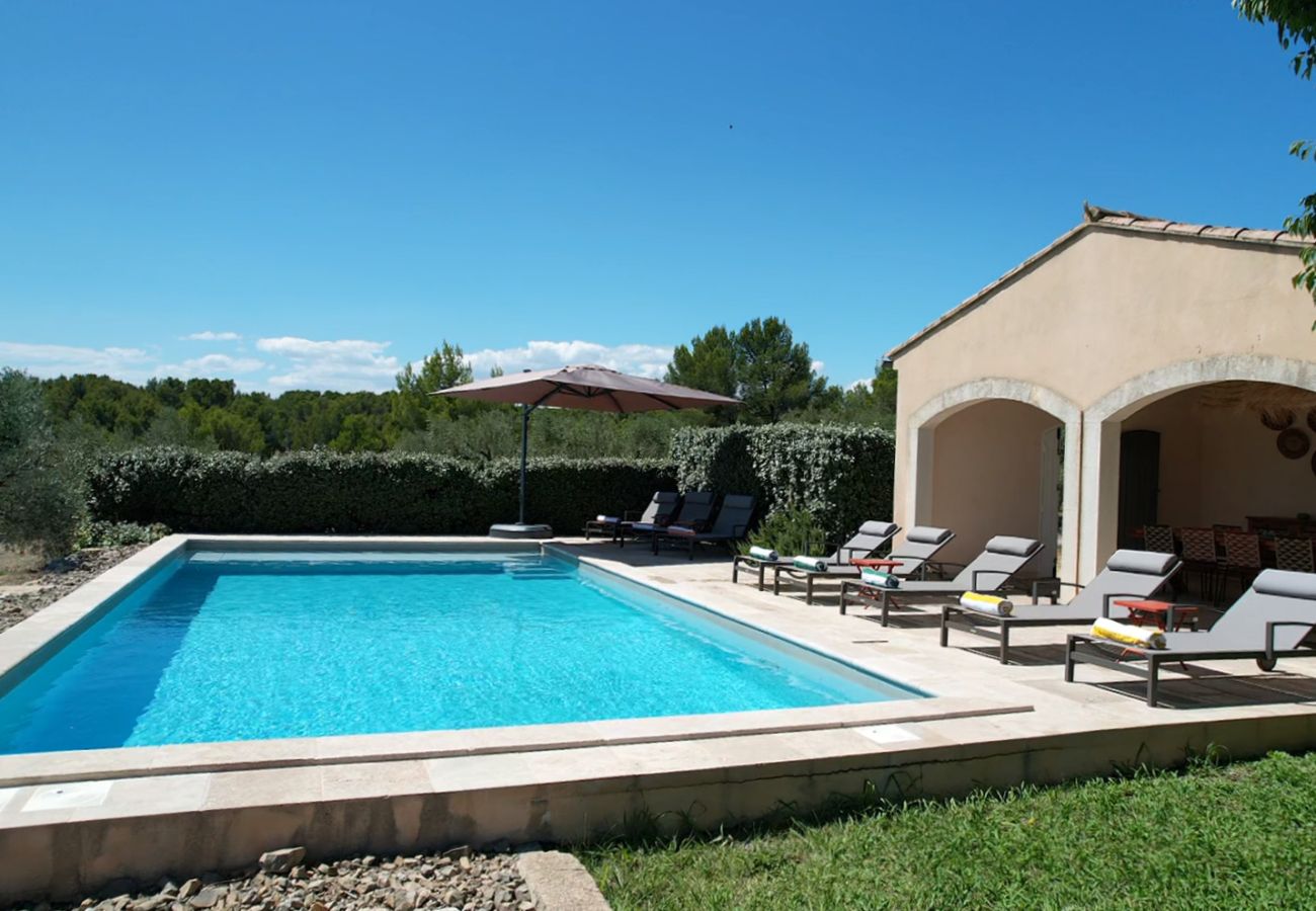 Villa à Mouriès - Villa climatisée piscine chauffée vue Alpilles Mouries