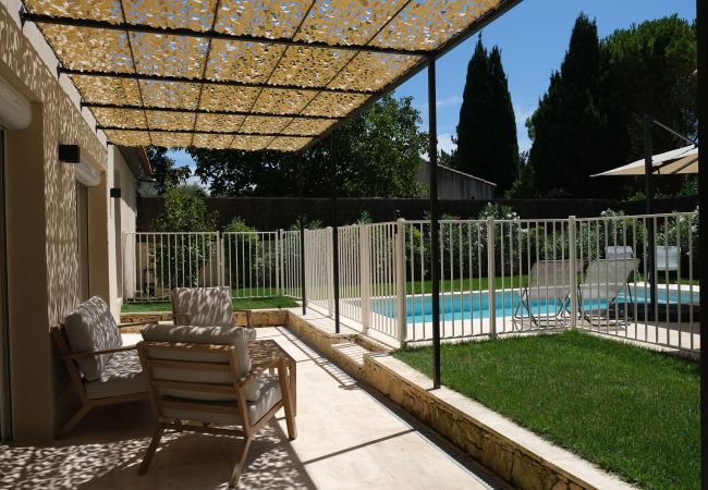 Villa à Mouriès - Villa climatisée piscine chauffée Mouries Alpilles 8 pax Villa à Mouriès - Villa climatisée piscine chauffée Mouries Alpilles 8 pax