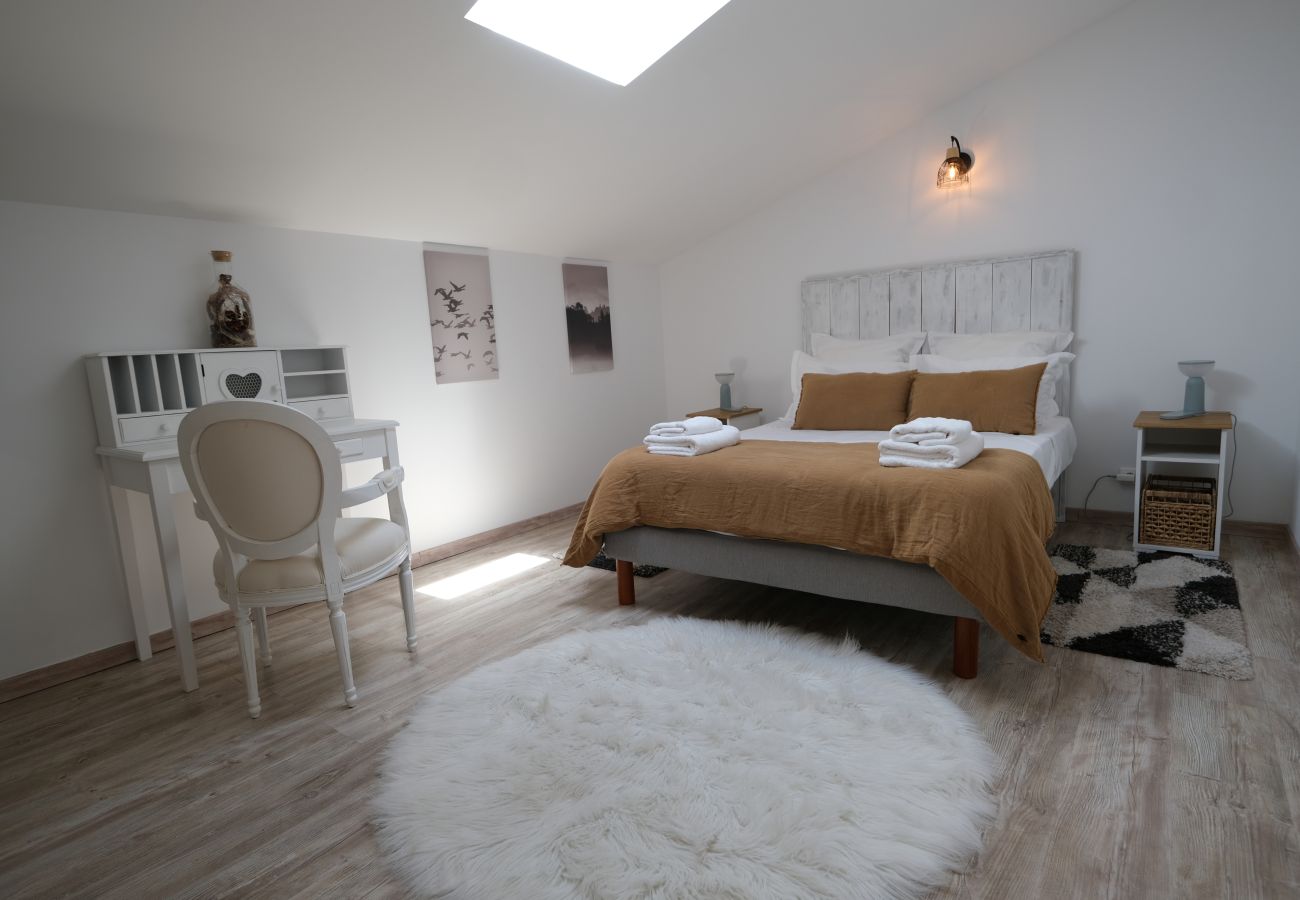 Location vacances SAINT CANNAT villa piscine à louer avec 5 chambres