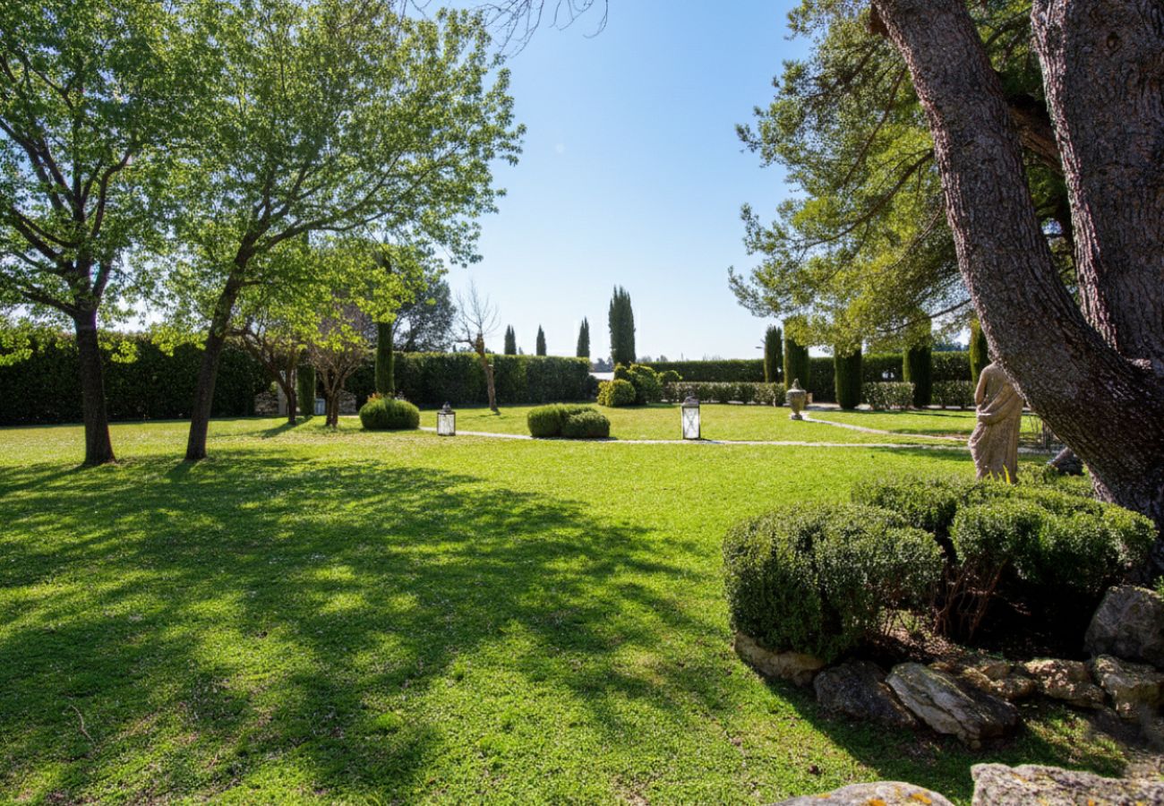 Villa à L´Isle sur la Sorgue - Mas Luxe Piscine chauffée Jacuzzi à L'Isle sur la Sorgue 
