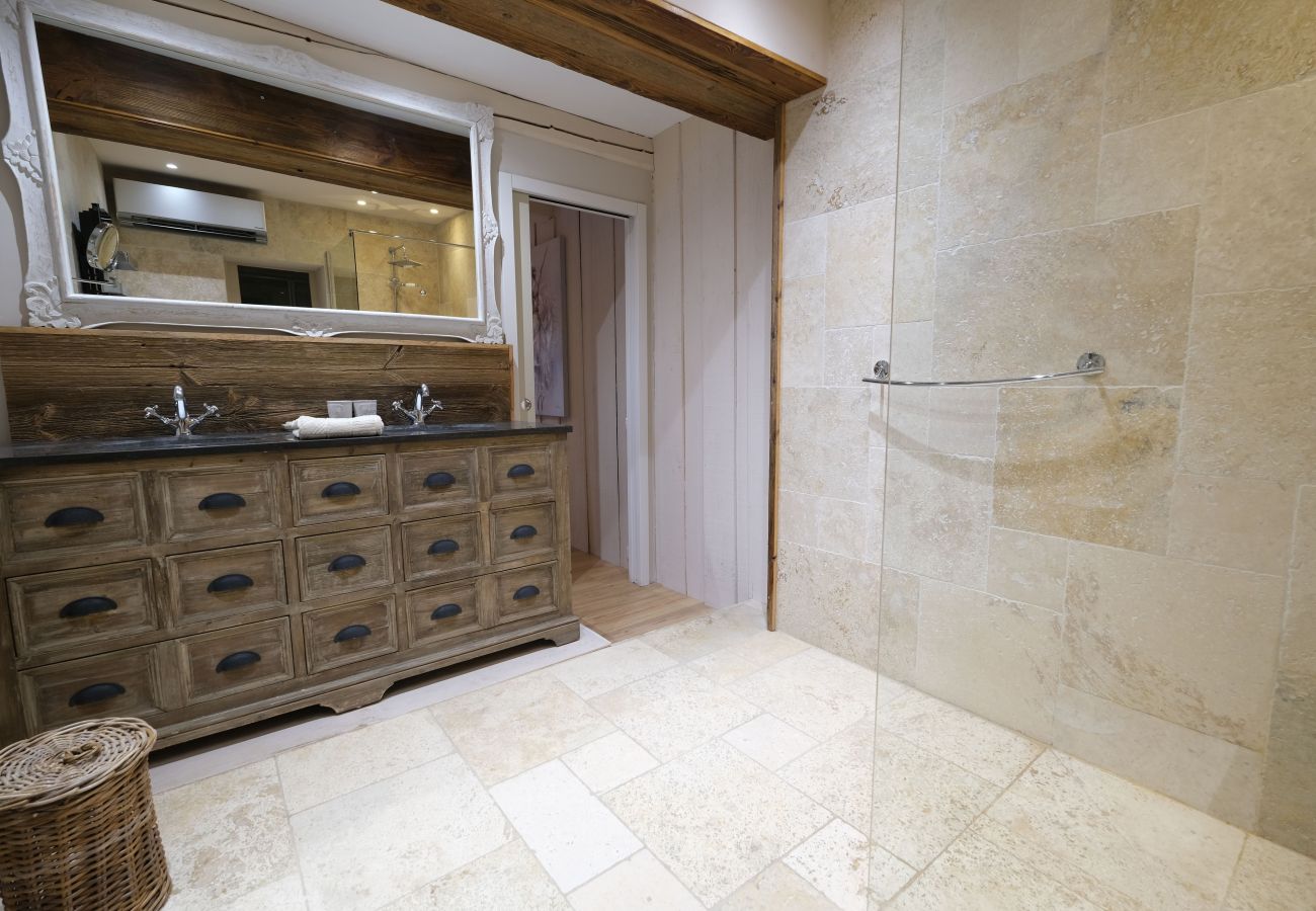 Villa à L´Isle sur la Sorgue - Mas Luxe Piscine chauffée Jacuzzi à L'Isle sur la Sorgue 