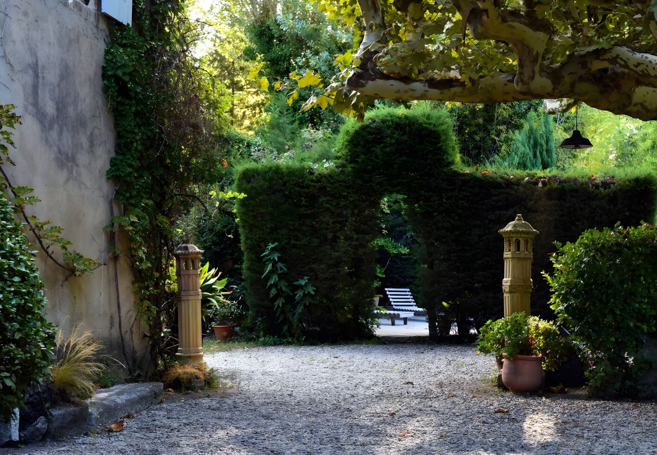 Villa à Saint Remy de Provence - Location Mas Piscine Saint-Rémy-de-Provence 8 pers