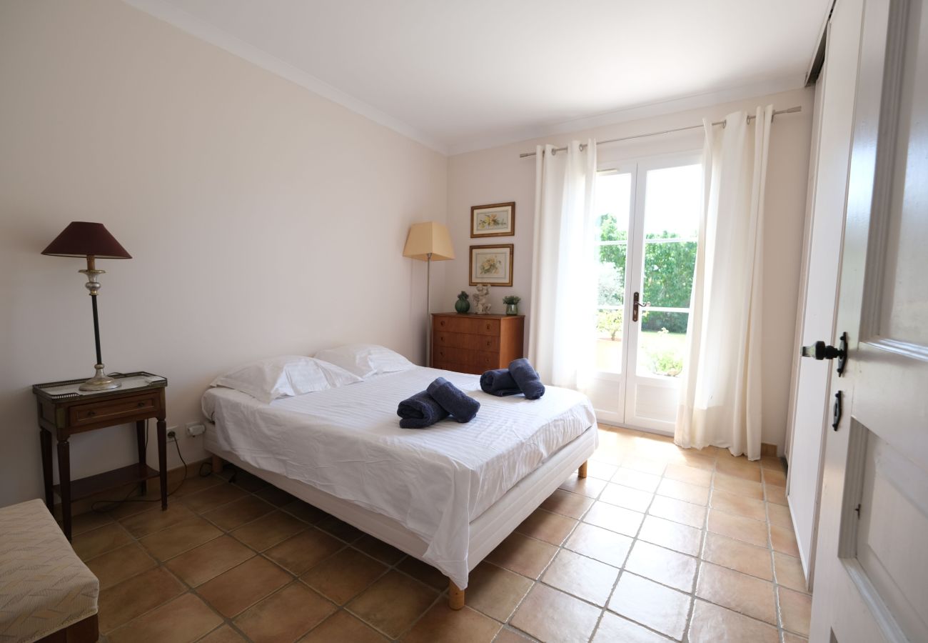 Maison à Mouriès - Villa climatisée piscine clôturée Mouries Alpilles  8 pers