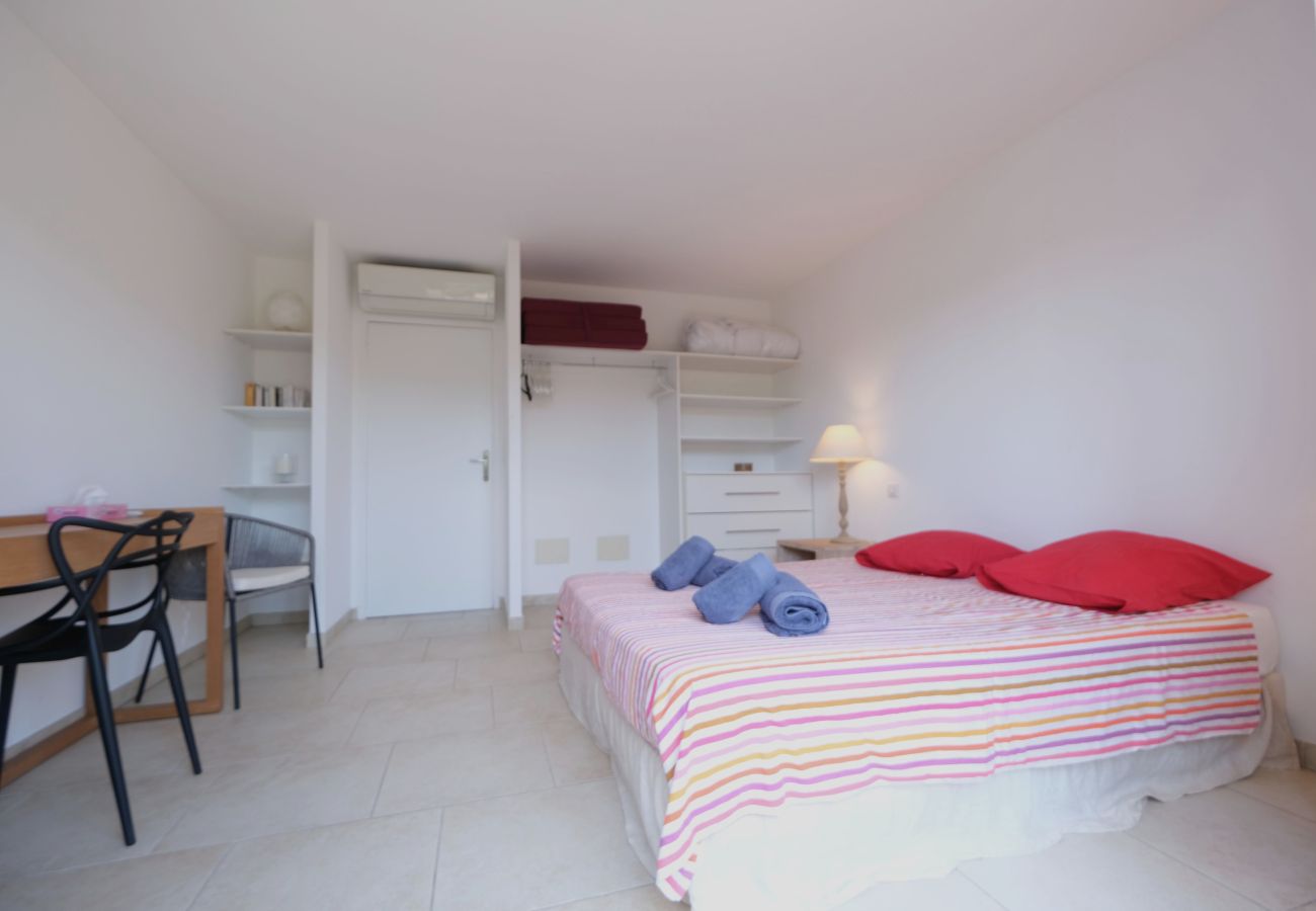 Maison à Mouriès - Villa climatisée piscine clôturée Mouries Alpilles  8 pers