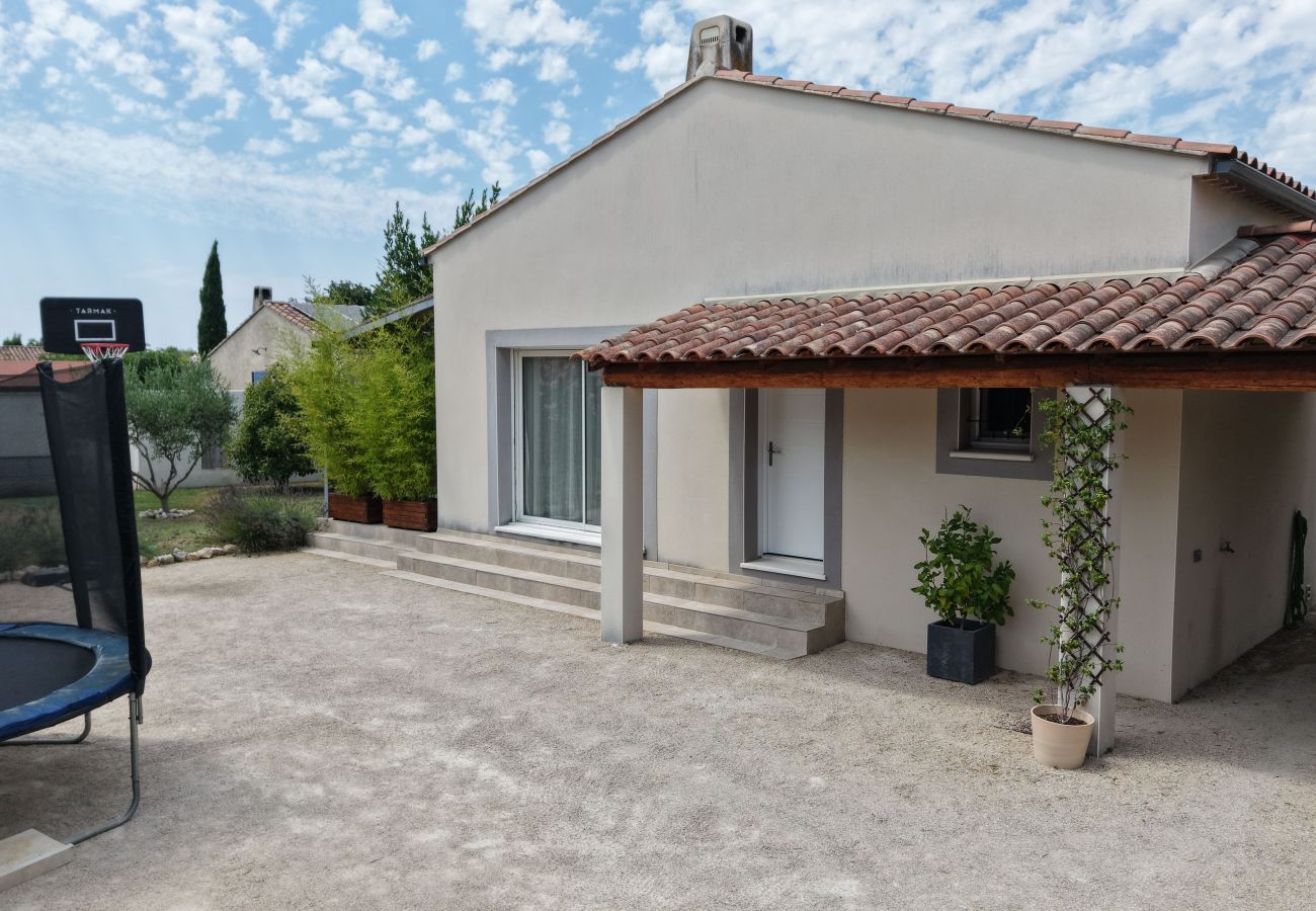 Maison à Plan-d´Orgon - location maison piscine Plan d'Orgon Alpilles 6 pers