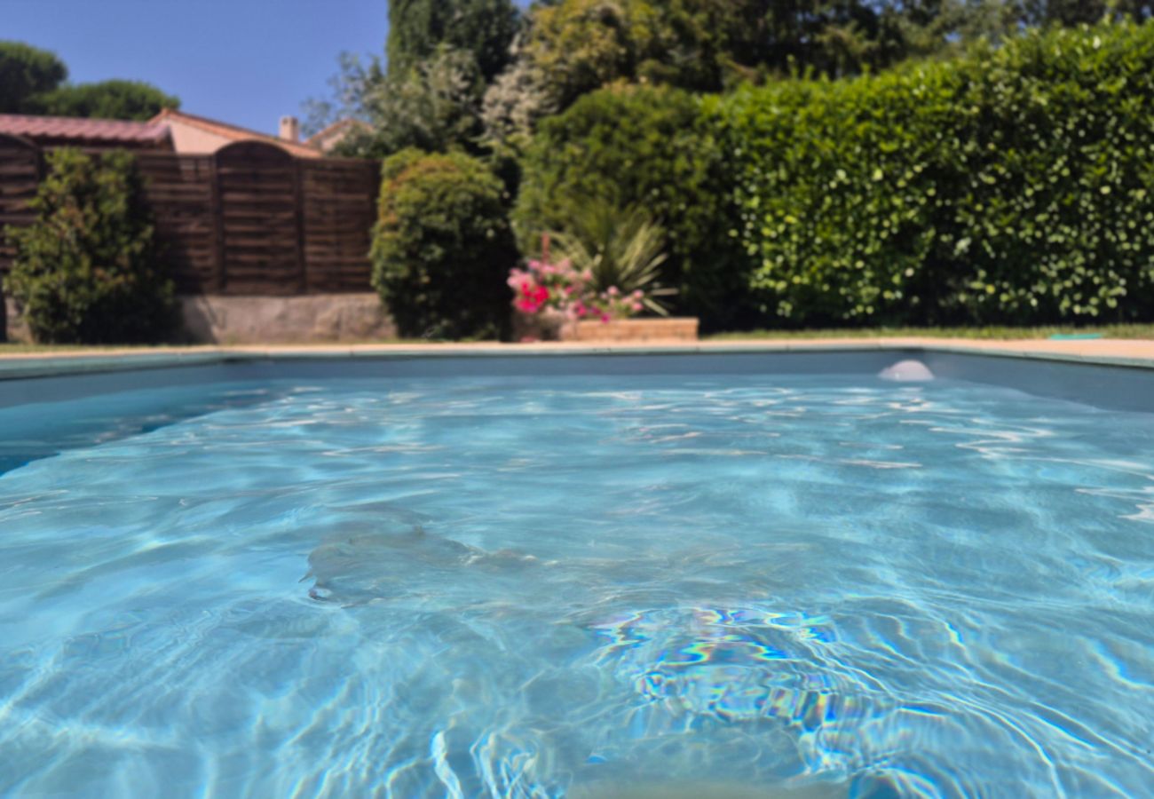 Maison à Eyguières - Maison piscine privée 6 pers Eyguières Alpilles