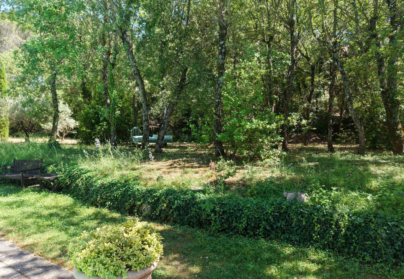 Villa à Saint-Antonin-sur-Bayon - Propriété Aix-en-Provence Vue Ste-Victoire piscine 12x8