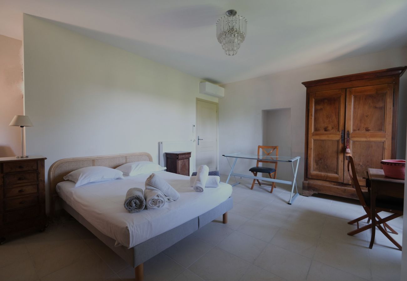 Villa à Maussane-les-Alpilles - Mas avec piscine, vue Maussane les Alpilles, 10 pers
