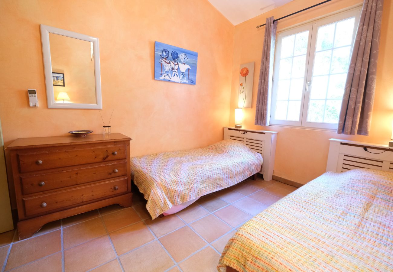 Villa à La Motte-d´Aigues - Villa climatisée vue Luberon piscine chauffée 8 pers